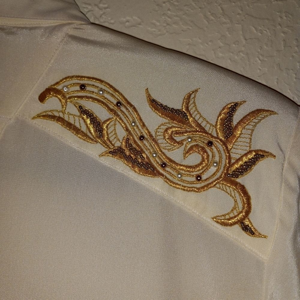 100% Silk Blouse - Picture 8 of 11